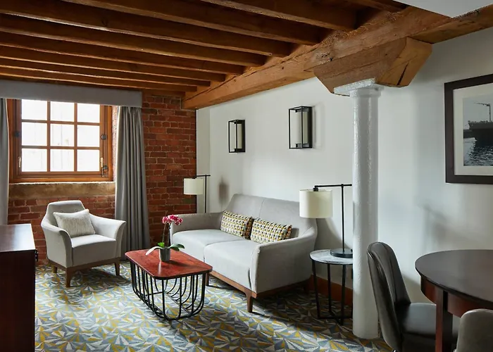 One-Bedroom Junior Suite